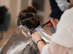 每月染发,两年染出肾炎！这些染发风险你一定要知道